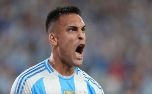 মার্তিনেজের শেষ মুহূর্তের গোলে কোয়ার্টারে আর্জেন্টিনা 