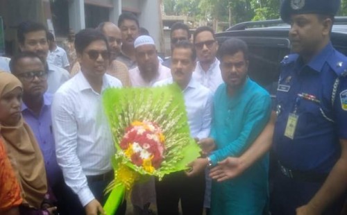 ময়মনসিংহ জেলা ফুলপুর উপজেলায় সামাজিক নিরাপত্তার বেষ্টনী কার্ড সুবিধা ভোগীদের মাঝে প্রদান 