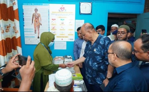 দিনাজপুরে ২টি উপজেলা ও ১টি দর্শনীয় স্থান পরিদর্শন করলেন স্বাস্থ্যমন্ত্রী 